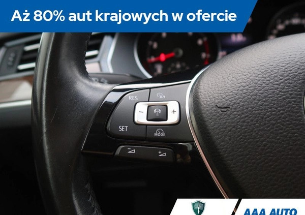 Volkswagen Passat cena 72000 przebieg: 112488, rok produkcji 2016 z Dolsk małe 277